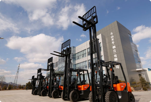 中国フォークリフト工場設立と生産開始